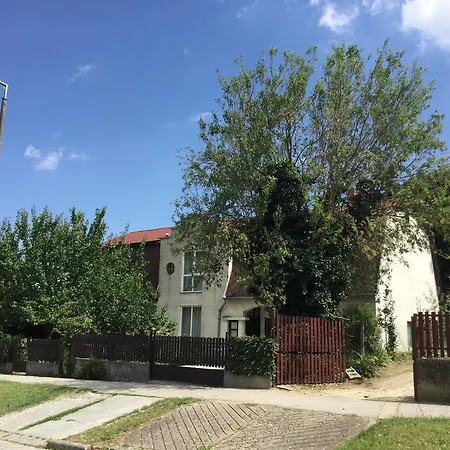 Marika Vendeghaz Apartmán